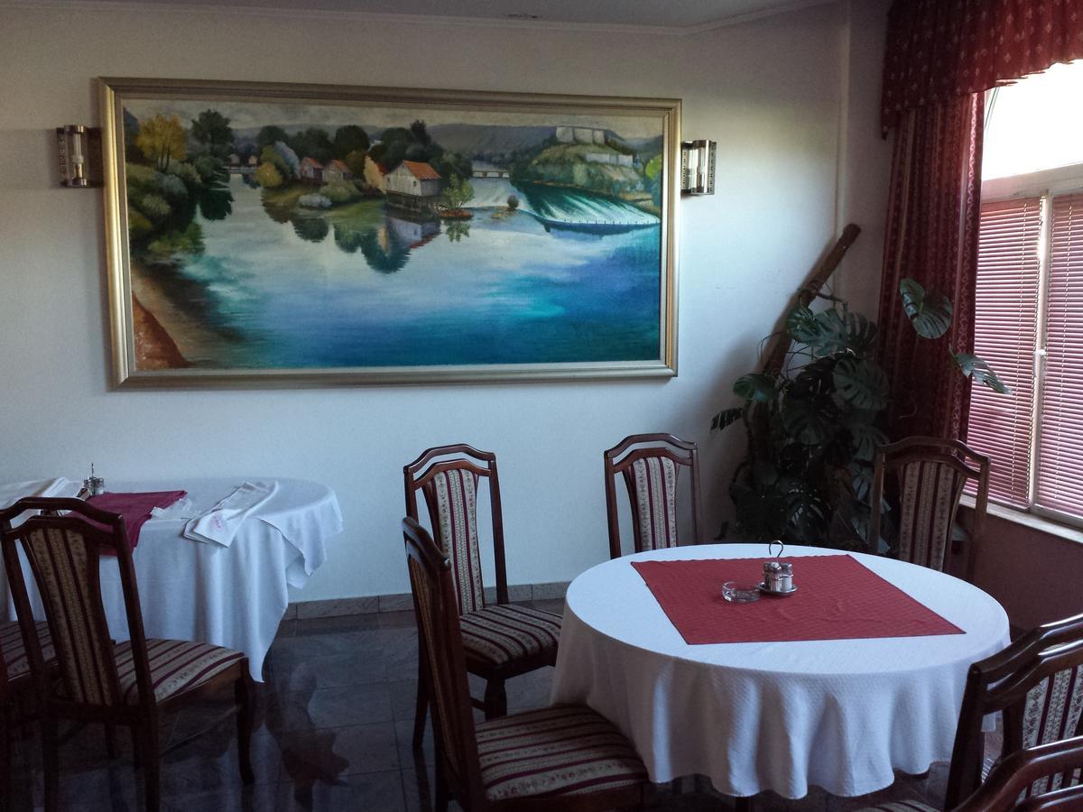 Hotel Stari Grad Ilma 보산스카 크루파 외부 사진